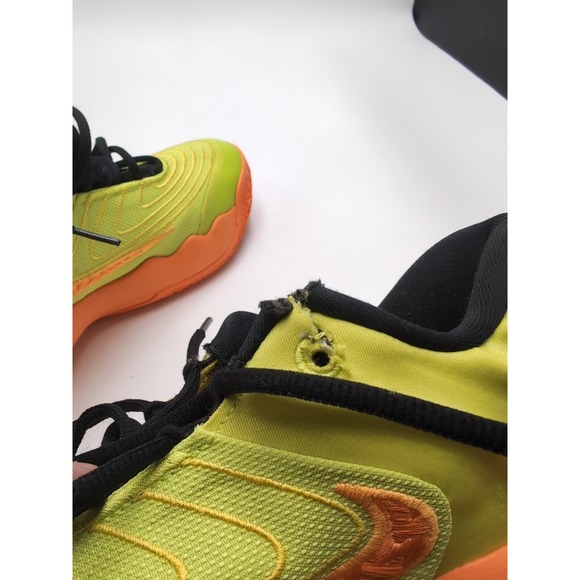 Nike Giannis Immortality 4 Shoes Men's Size 9.5 Yellow Orange Halloween Sneakers - Picture 9 of 13
